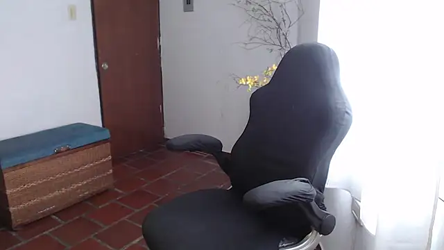 ms sofia x online show from 6, 3, 2025