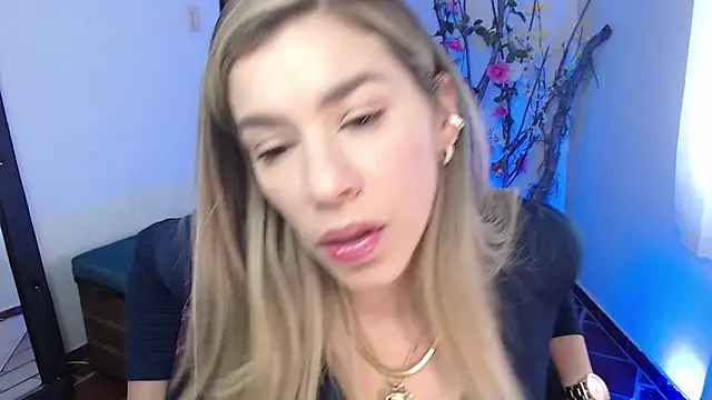 ms sofia x online show from 27, 10, 2025