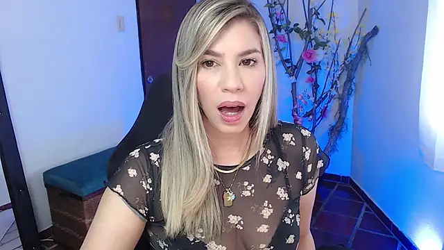 ms sofia x online show from 30, 10, 2025