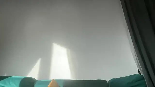 Iris cherry online show from 18, 11, 2025