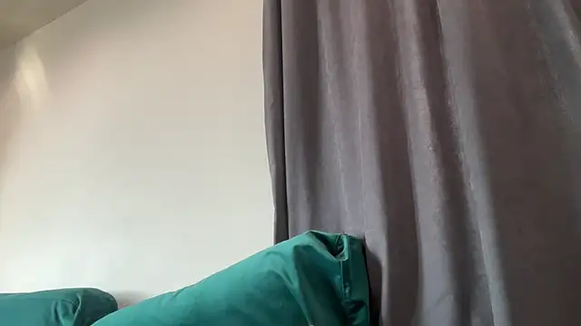 Iris cherry online show from 12, 3, 2026