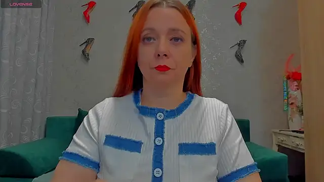 emilianna666 online show from 8, 10, 2025