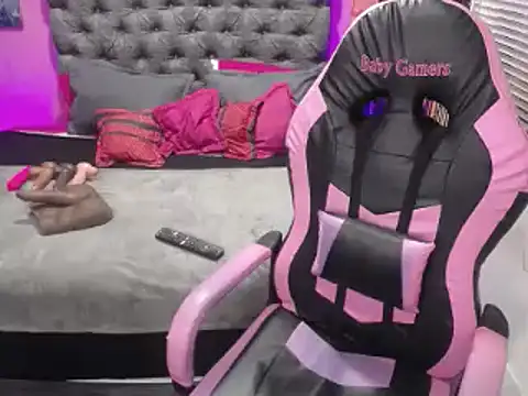 JEENEVIEVE online show from 20, 3, 2025