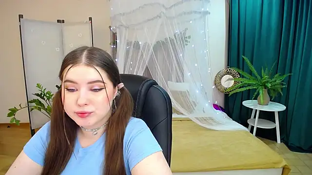 NicoleFoxery online show from 19, 3, 2025