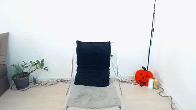 Snapshot of KathyWest chatting on 30, 10, 2025 KathyWest online show from 30, 10, 2025