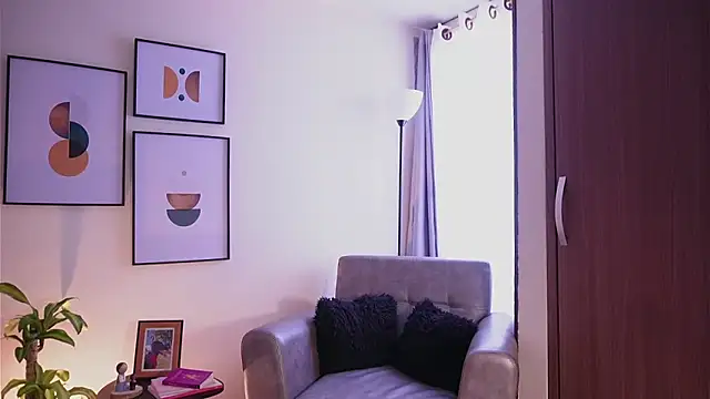 Isabella dior online show from 13, 3, 2025