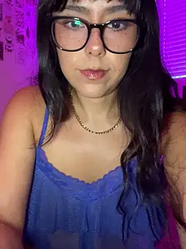 Evie-Luna online show from 9, 9, 2025