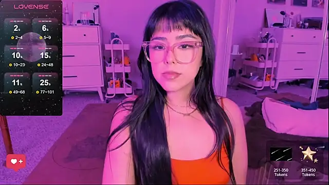 Evie-Luna online show from 2, 3, 2025