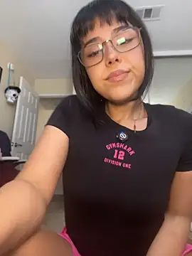 Evie-Luna online show from 26, 6, 2026