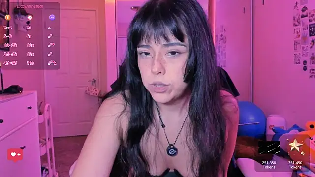 Evie-Luna online show from 10, 7, 2026