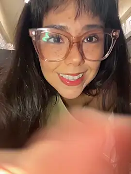 Evie-Luna online show from 8, 10, 2025