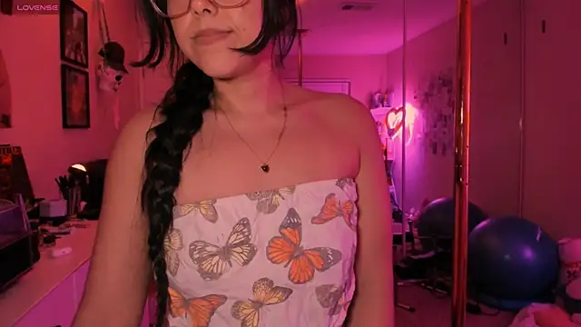 Evie-Luna online show from 27, 3, 2026