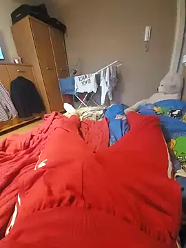 MlodyDres online show from 5, 2, 2025