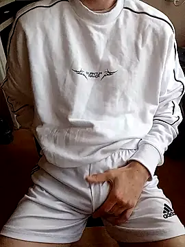 MlodyDres online show from 10, 2, 2025