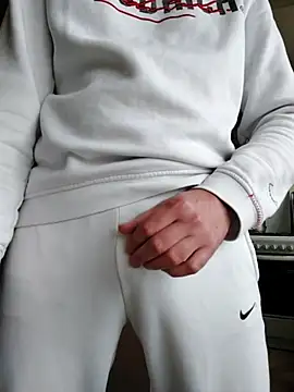 MlodyDres online show from 27, 10, 2025