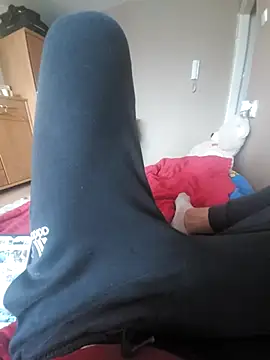 MlodyDres online show from 28, 2, 2025