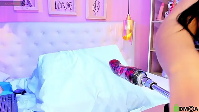 leylla  online show from 13, 3, 2025