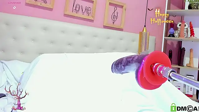 leylla  online show from 24, 10, 2025