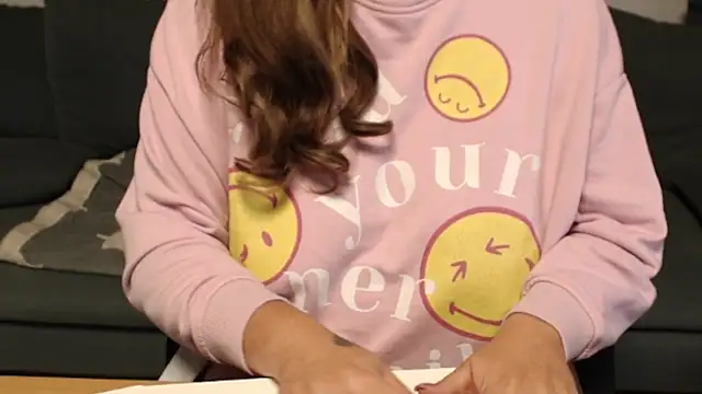 KimMitchelli online show from 6, 10, 2025