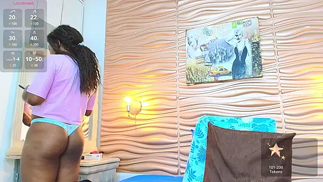 mia pineda online show from 4, 10, 2025