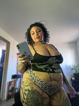 PrincessLauren420 online show from 18, 5, 2026