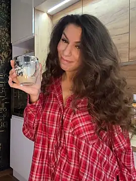 Marilyn La Rose online show from 2, 4, 2026