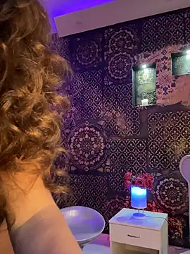 Marilyn La Rose online show from 1, 4, 2026