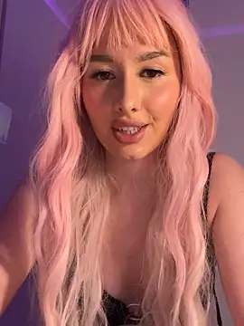 Snapshot of mollyxxx chatting on 5, 3, 2025 mollyxxx online show from 5, 3, 2025