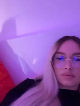 Snapshot of mollyxxx chatting on 2, 11, 2025 mollyxxx online show from 2, 11, 2025