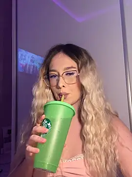 mollyxxx online show from 8, 2, 2026