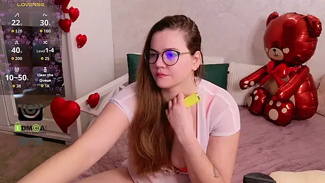 KellyKleine online show from 11, 2, 2026