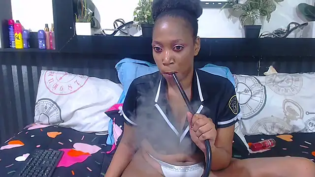 CurvaciousTeaser online show from 3, 3, 2025