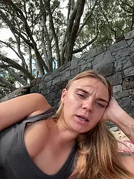 Snapshot of jessieamy chatting on 10, 11, 2025 jessieamy online show from 10, 11, 2025