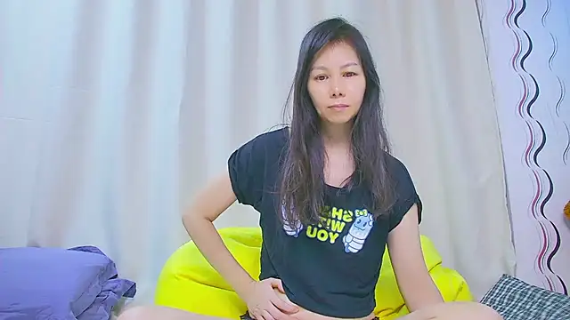 Snapshot of Asiannina chatting on 17, 11, 2025 Asiannina online show from 17, 11, 2025