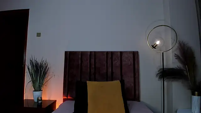 JupiteFox online show from 7, 5, 2026