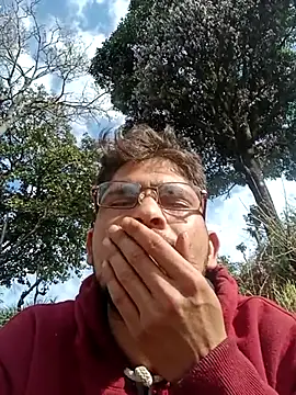 SunnyleoneBG online show from 4, 3, 2025