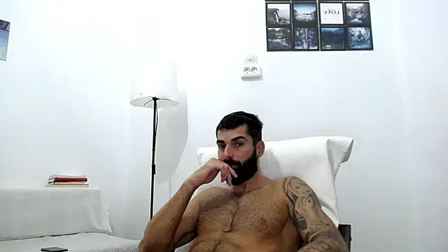 Verycutex online show from 3, 10, 2025