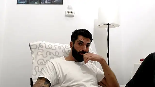 Verycutex online show from 8, 11, 2025