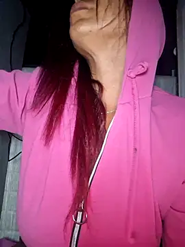 Snapshot of allyson22andy chatting on 8, 11, 2025 allyson22andy online show from 8, 11, 2025