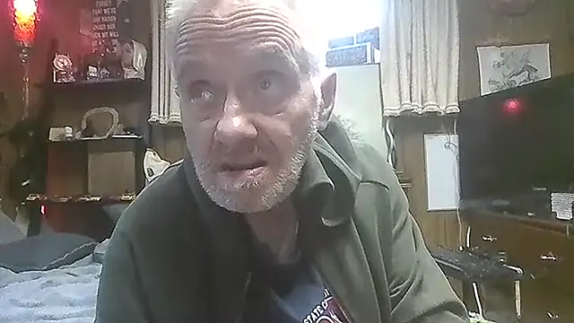 Snapshot of Makowboy chatting on 28, 6, 2026 Makowboy online show from 28, 6, 2026