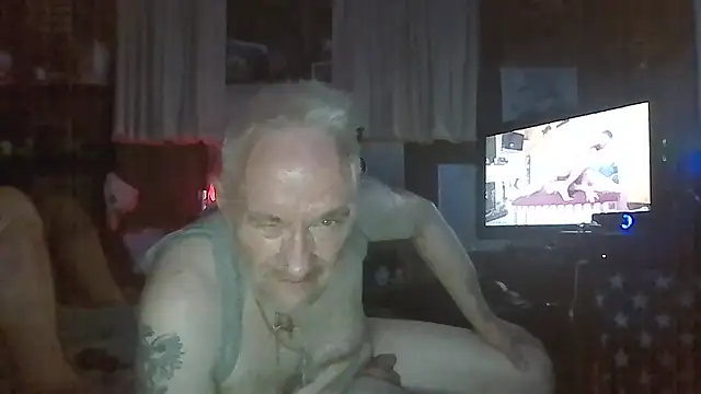 Snapshot of Makowboy chatting on 1, 8, 2026 Makowboy online show from 1, 8, 2026