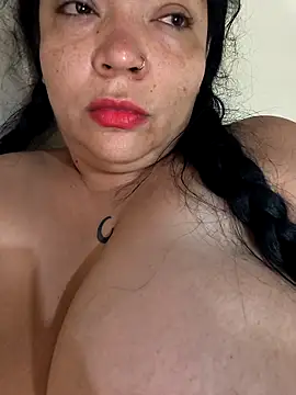 NIKOLE1301 online show from 26, 11, 2025