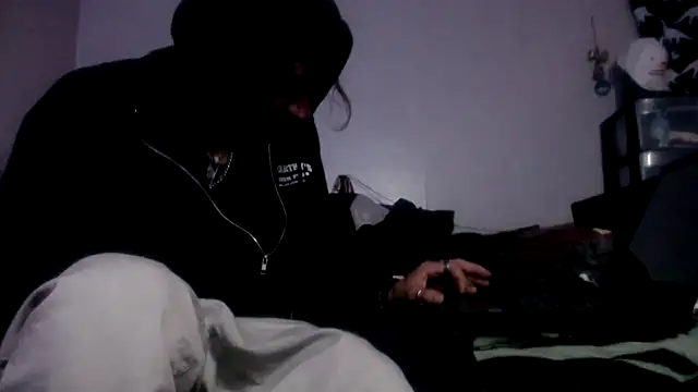 Snapshot of lickthecat chatting on 7, 10, 2025 lickthecat online show from 7, 10, 2025