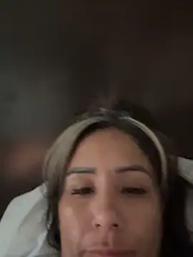 Aw ThROAt9 online show from 17, 5, 2026