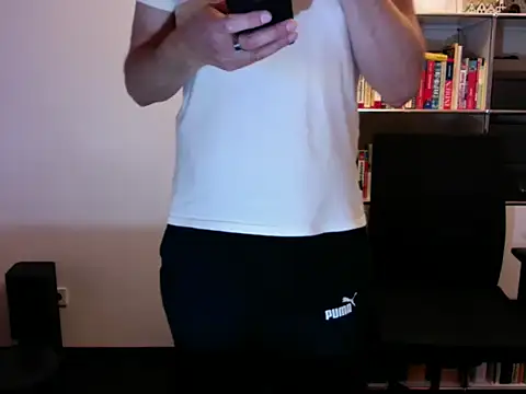 Slave 75 online show from 10, 9, 2025