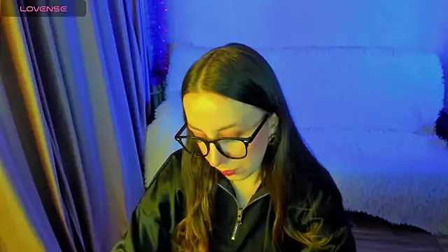 CurlySteph online show from 5, 1, 2026