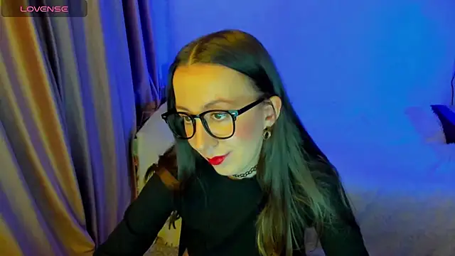 CurlySteph online show from 5, 3, 2026