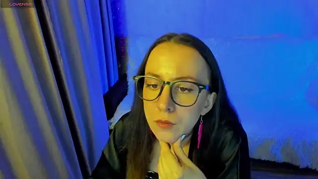 CurlySteph online show from 3, 11, 2025