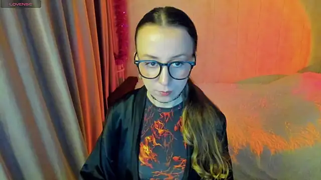 CurlySteph online show from 7, 11, 2025