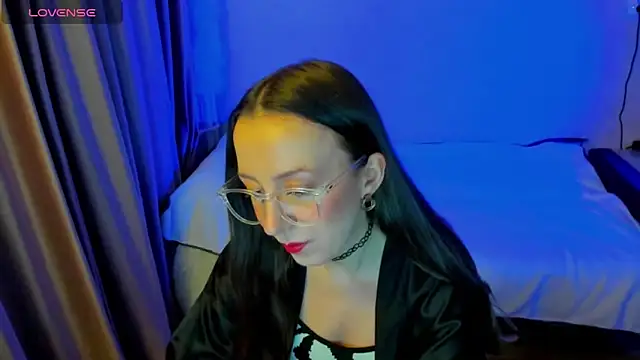 CurlySteph online show from 6, 3, 2026